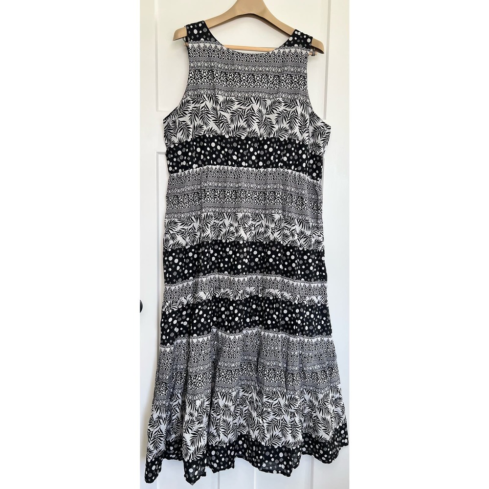 Kaktus Sleeveless Black & White Print Maxi Dress